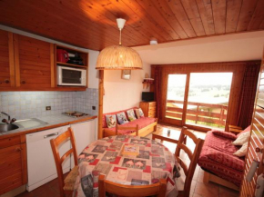 Studio cabine avec balcon plein sud, 5 couchages, animaux tolérés, casier à skis - FR-1-293-129